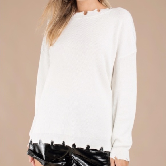 Holiday sweater Honey Punch Destroyed Hem Cream Sweater - Picture 1 of 9